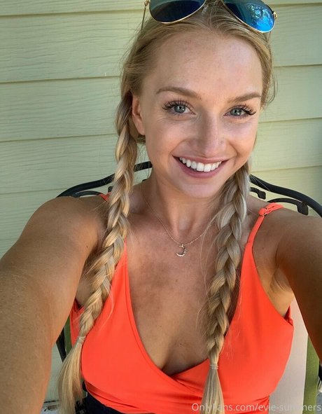 evie summers 完璧な女優 写真