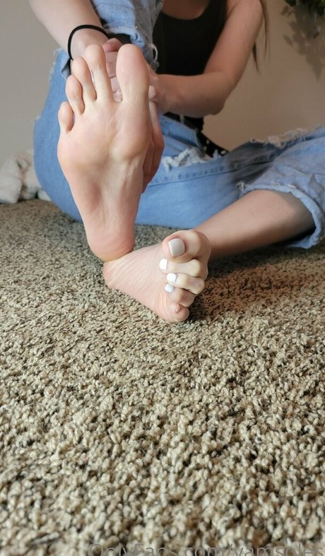 手コキ 主観視点 オンリーファンズ 美しいヌード 写真