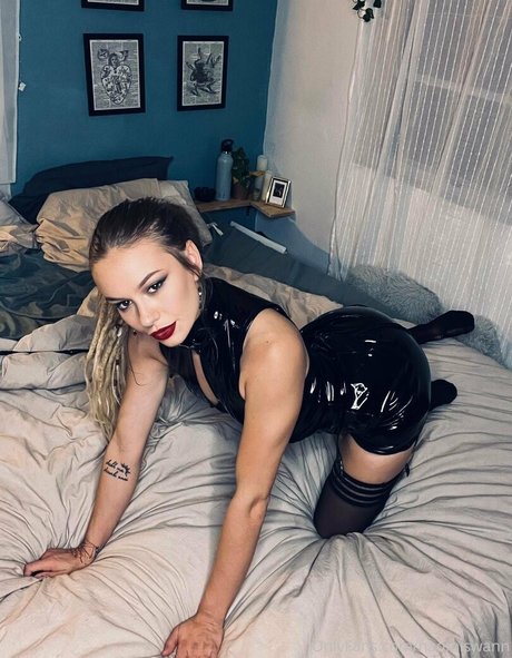 黒檀のお尻オンリーファンズ ホットセックス 画像
