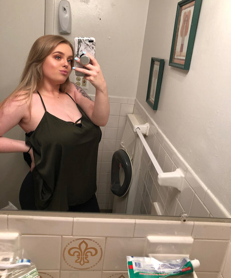 playwithtayyy ポルノスター セックス 写真