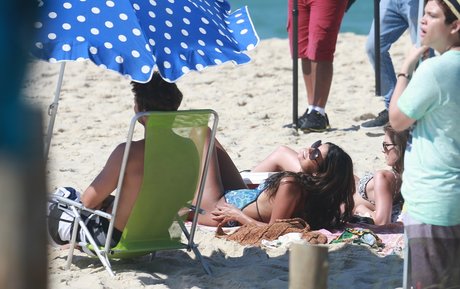 茶色の目のキティオンリーファンズ アートヌード ギャラリー