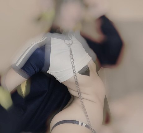 Mokumoku Free エロティックなモデル 画像