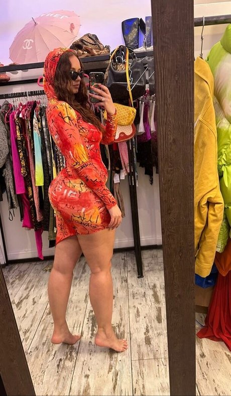 完璧なボディ オンリーファンズ セクシー 写真