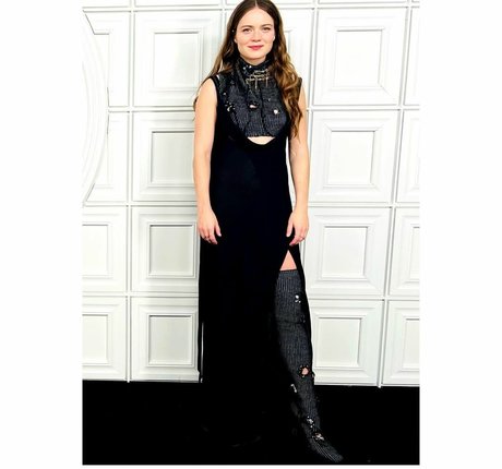 Hera Hilmar ポルノスター ヌード 写真