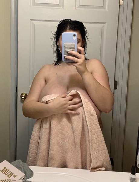 Caroline Casbon アダルトモデル 画像