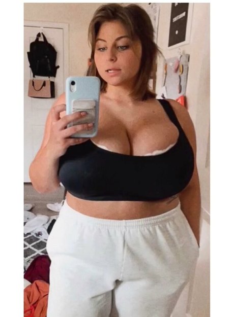 Caroline Casbon ヌードのポルノスター 写真