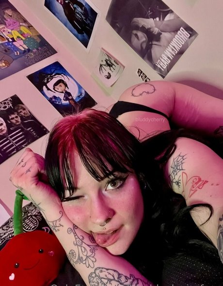 曲線美のシーメールオンリーファンズ ホットセックス 写真