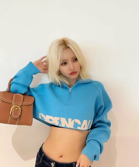tiny pretty j かわいいポルノスター 写真