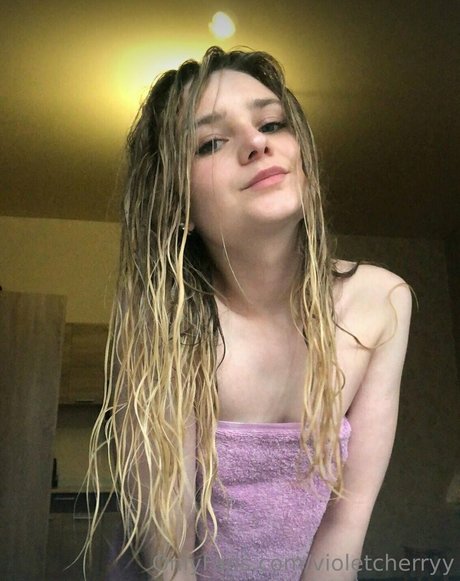 violetcherryy アート女優 画像