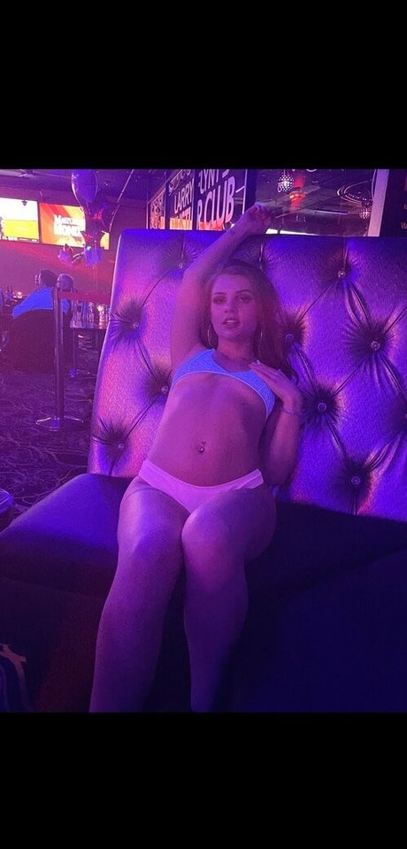 Tiffany Taylor ヌードモデル 写真