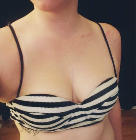 canadiannaughtyneighbour ポルノスター ヌード 画像