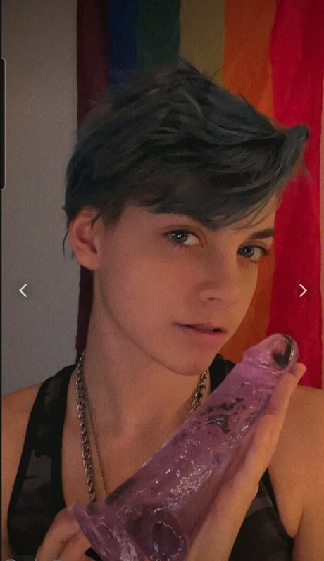 小さいペニスのオンリーファンズ ホットセックス 写真