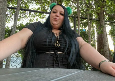 毛深い妊婦オンリーファンズ 美しいポルノ 画像