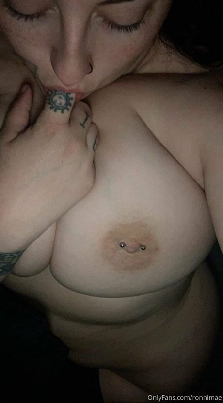 ronnimae スター 写真