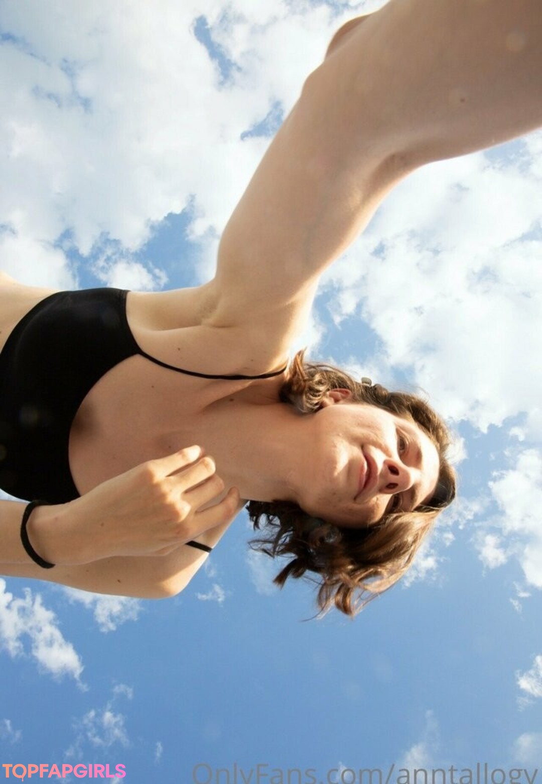 ヌード自撮りオンリーファンズ アート裸 画像