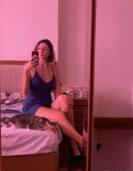 ラテン系熟女オンリーファンズ ホット 画像