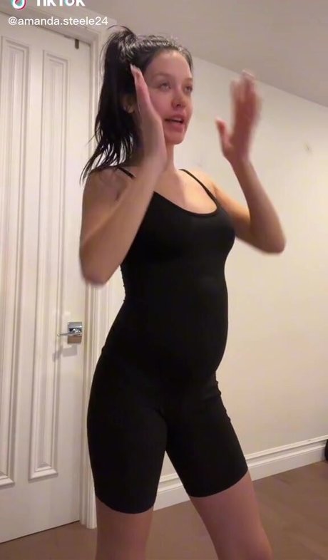 18ヌードオンリーファンズ 無料セックス 写真