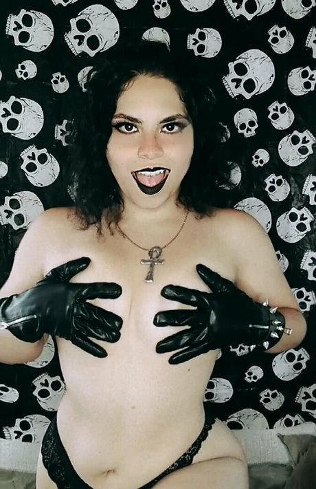 crimson ghoul top profile image