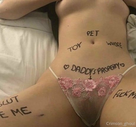 crimson ghoul 裸モデル 写真