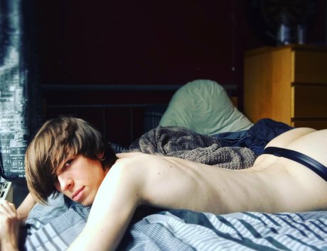 偽おっぱいオンリーファンズ パーフェクト 写真