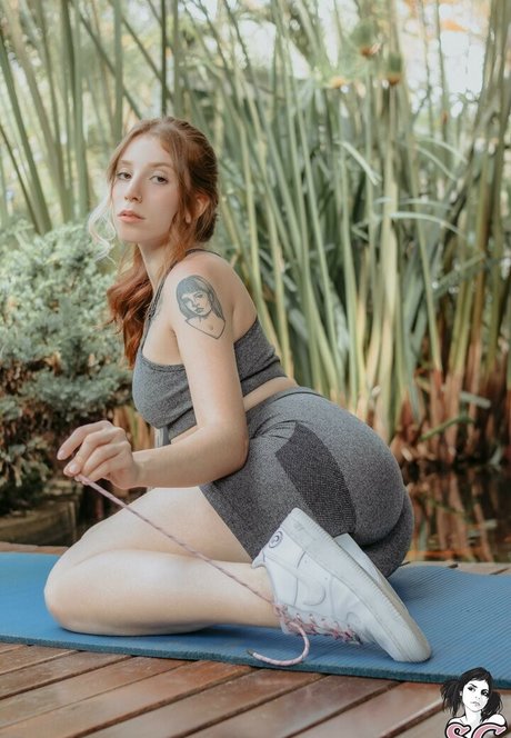 Rebecca Majak 美しい女優 写真