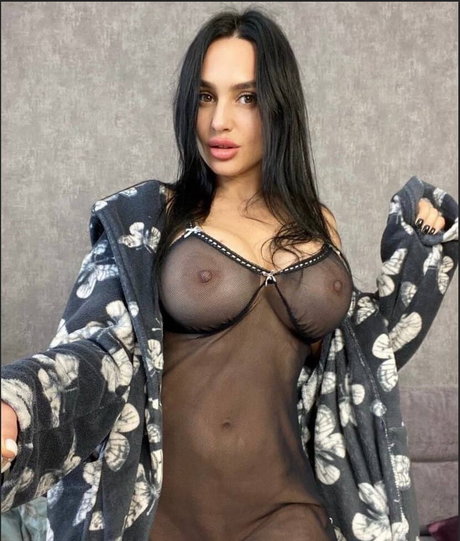 自然なお尻オンリーファンズ 美しいポルノ 写真