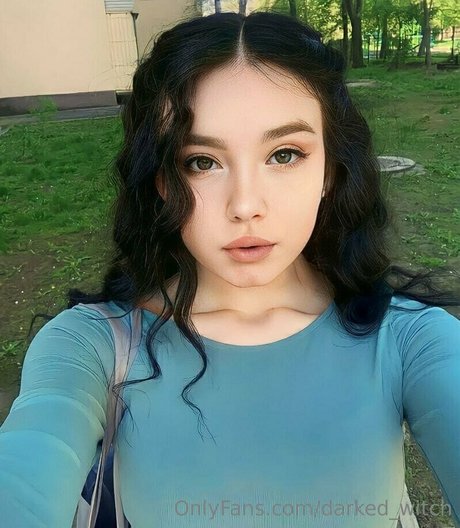 BBW 教師 オンリーファンズ アート裸 写真
