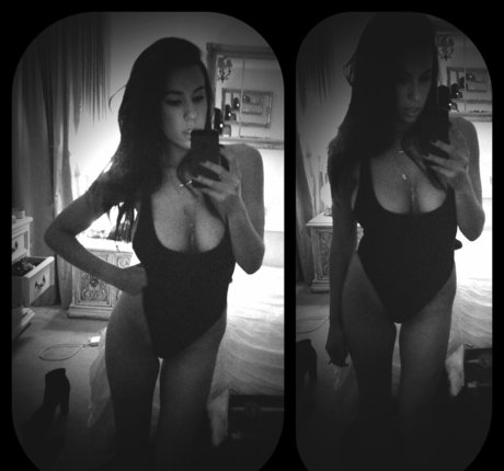 クーガー熟女オンリーファンズ 美しい裸 写真