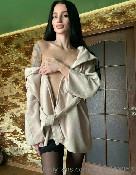 charming megan 無料のスター 写真