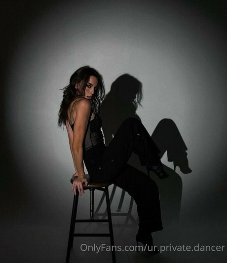 urr private dance トップモデル 写真