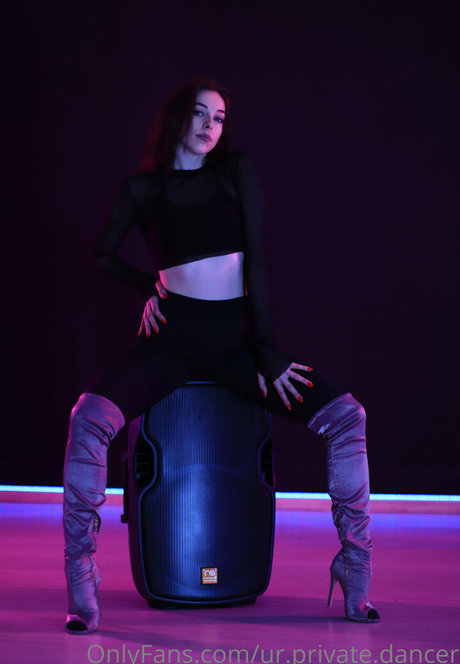 urr private dance ヌードのポルノスター 写真