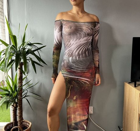 アジア人のセックステープ オンリーファンズ セクシー 写真