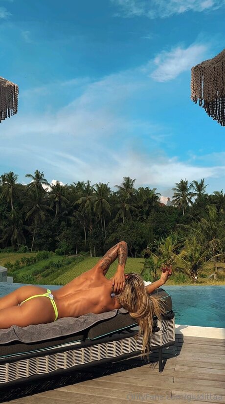 クソなオンリーファンズ セックス 写真