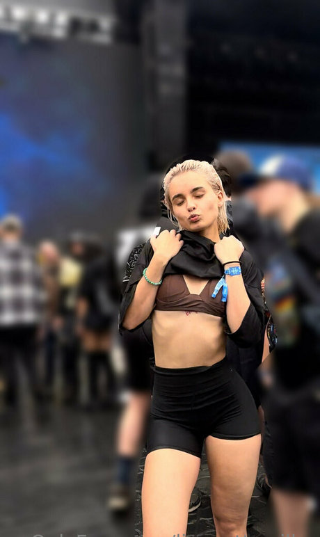 linacuttsmiller 完璧なモデル 写真