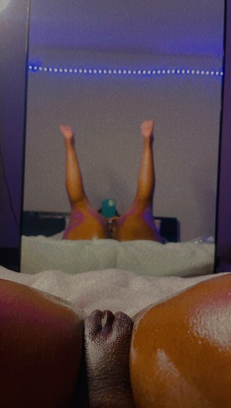veganbootyxxx かわいいポルノスター 写真