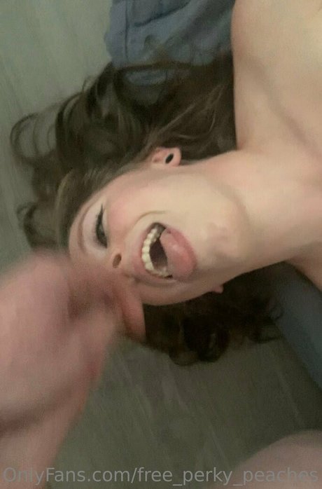 free perky peaches 素敵なモデル 写真