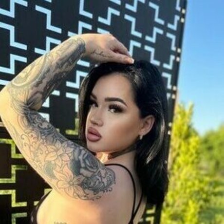Amanda Flores 素敵なスター 画像