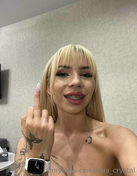 leila crystal アダルトモデル 画像