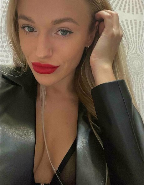 aislinxxxmodel ヌード女優 ギャラリー