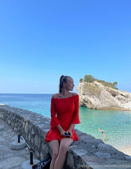 aislinxxxmodel xxxスター 写真