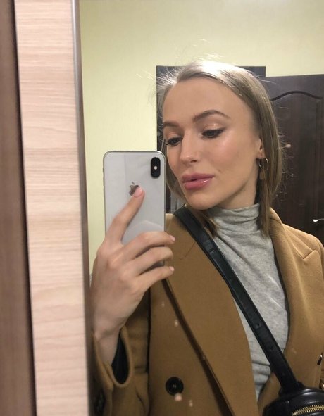 aislinxxxmodel スター ヌード 写真