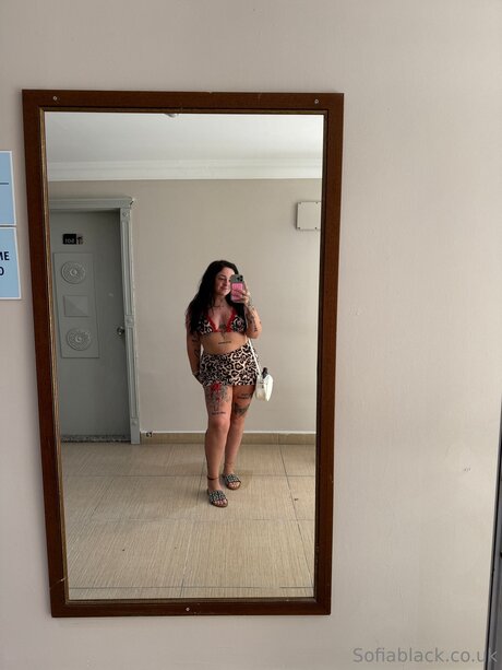 Its sofiablack ホット女優 写真