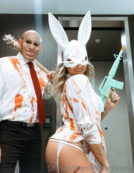 大学のアジア人オンリーファンズ セクシー裸 写真