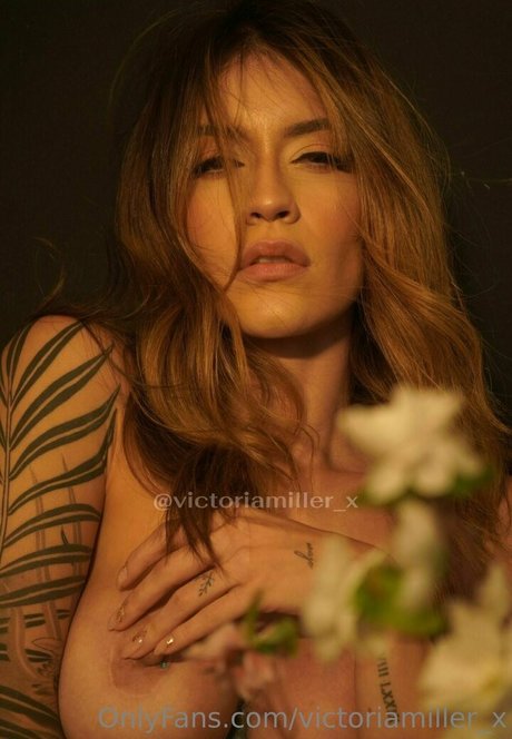 victoriamiller x xxxスター 写真
