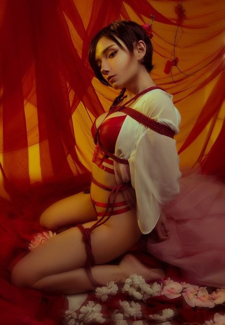 トゥワークオンリーファン セクシーヌード アーカイブ