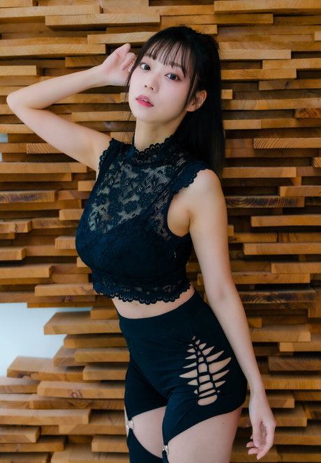 Hikaru Aoyama エロティックなポルノスター 写真