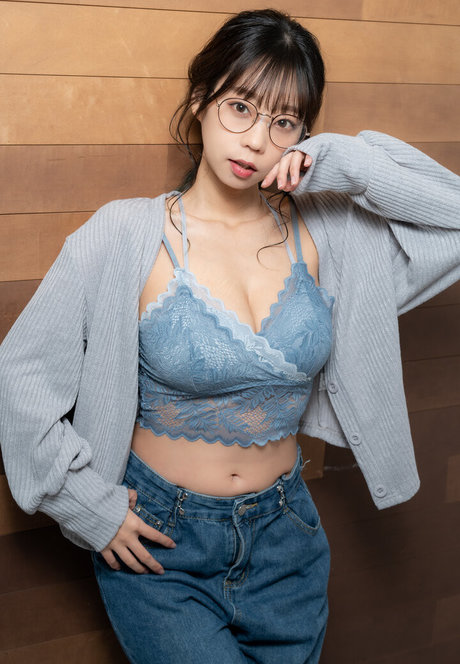 Hikaru Aoyama 裸のモデル 画像