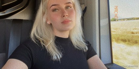 cuteemii 素敵なモデル アーカイブ