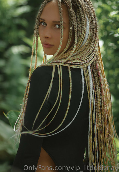 バニーオンリーファンズ セクシー裸 写真