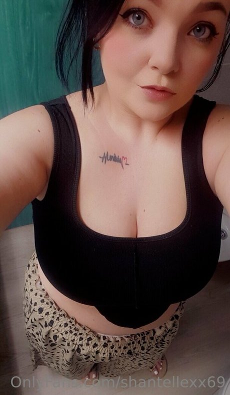 shantellexx69 ポルノスター 写真